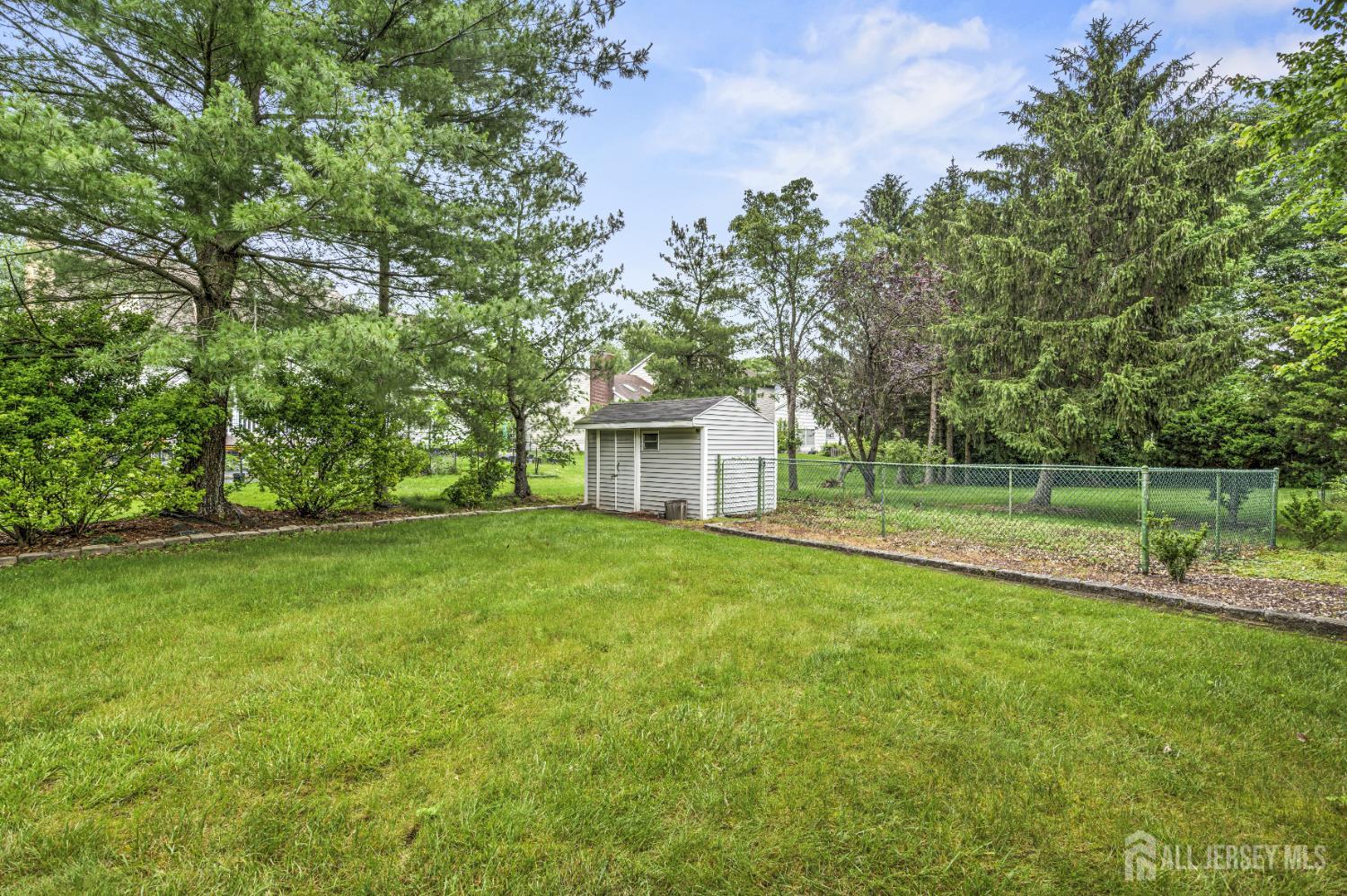 Plainsboro, New Jersey, 08536, United States, 5 Bedrooms Bedrooms, ,3 BathroomsBathrooms,Residential,Contingent,1993625