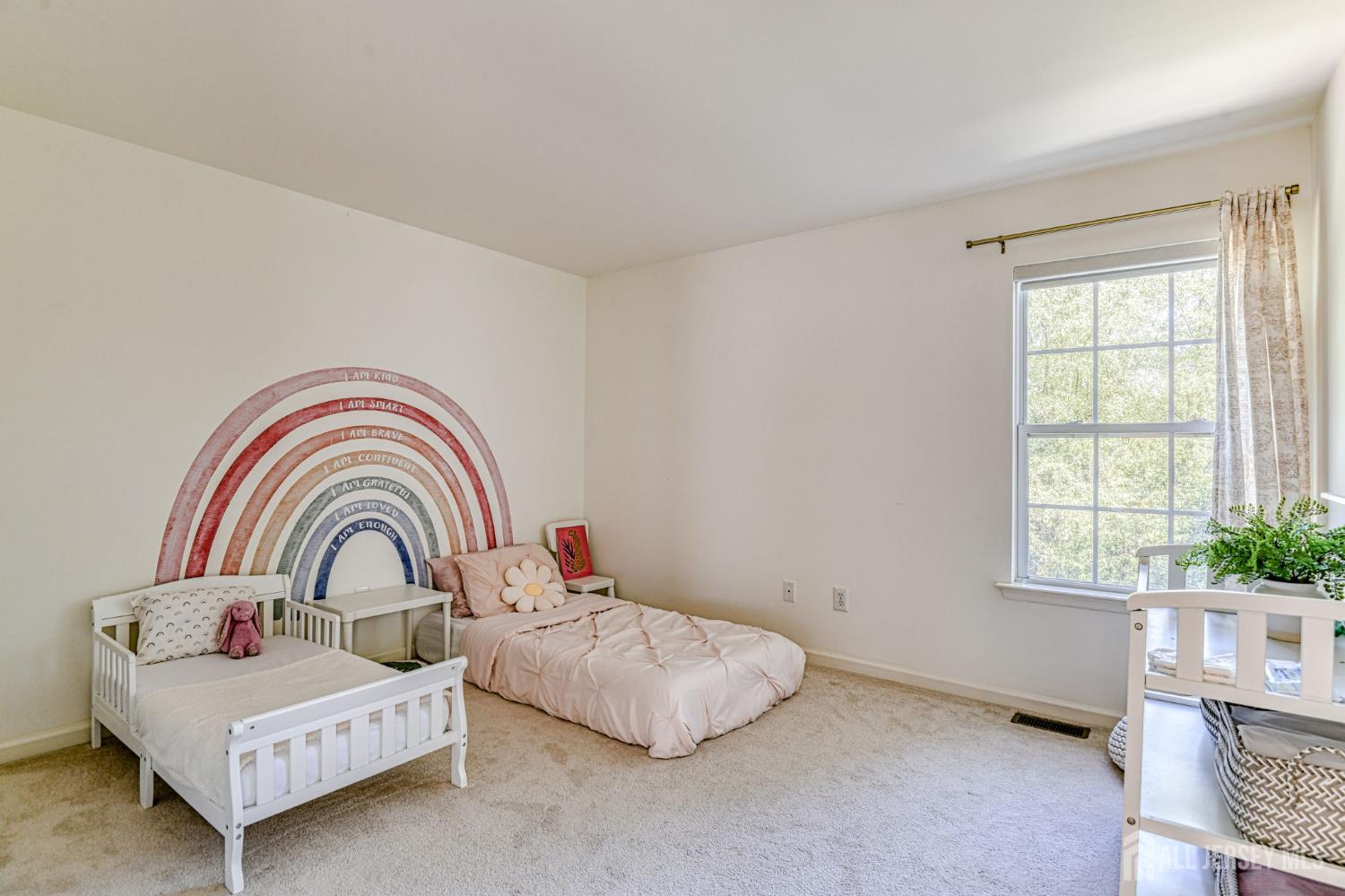 East Brunswick, New Jersey, 08816, United States, 4 Bedrooms Bedrooms, ,3 BathroomsBathrooms,Residential,Active,1877769