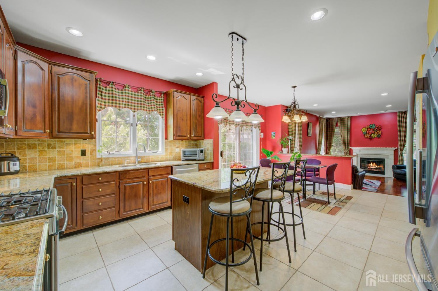 Plainsboro, New Jersey, 08536, United States, 5 Bedrooms Bedrooms, ,4 BathroomsBathrooms,Residential,Contingent,1993683