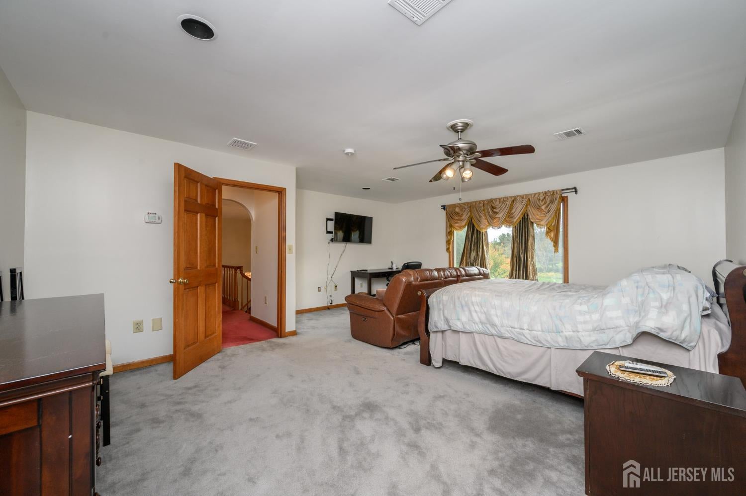 South Brunswick, New Jersey, 08852, United States, 5 Bedrooms Bedrooms, ,6 BathroomsBathrooms,Residential,Active,1987203