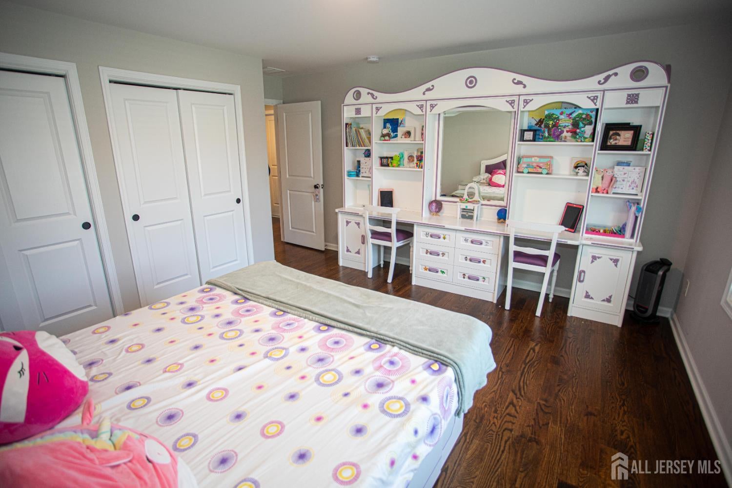 East Brunswick, New Jersey, 08816, United States, 5 Bedrooms Bedrooms, ,4 BathroomsBathrooms,Residential,Active,1899930