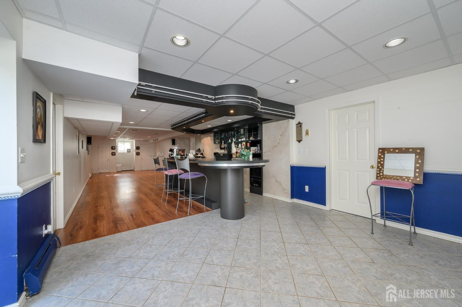 Manalapan, New Jersey, 07726, United States, 6 Bedrooms Bedrooms, ,4 BathroomsBathrooms,Residential,Active,1929408