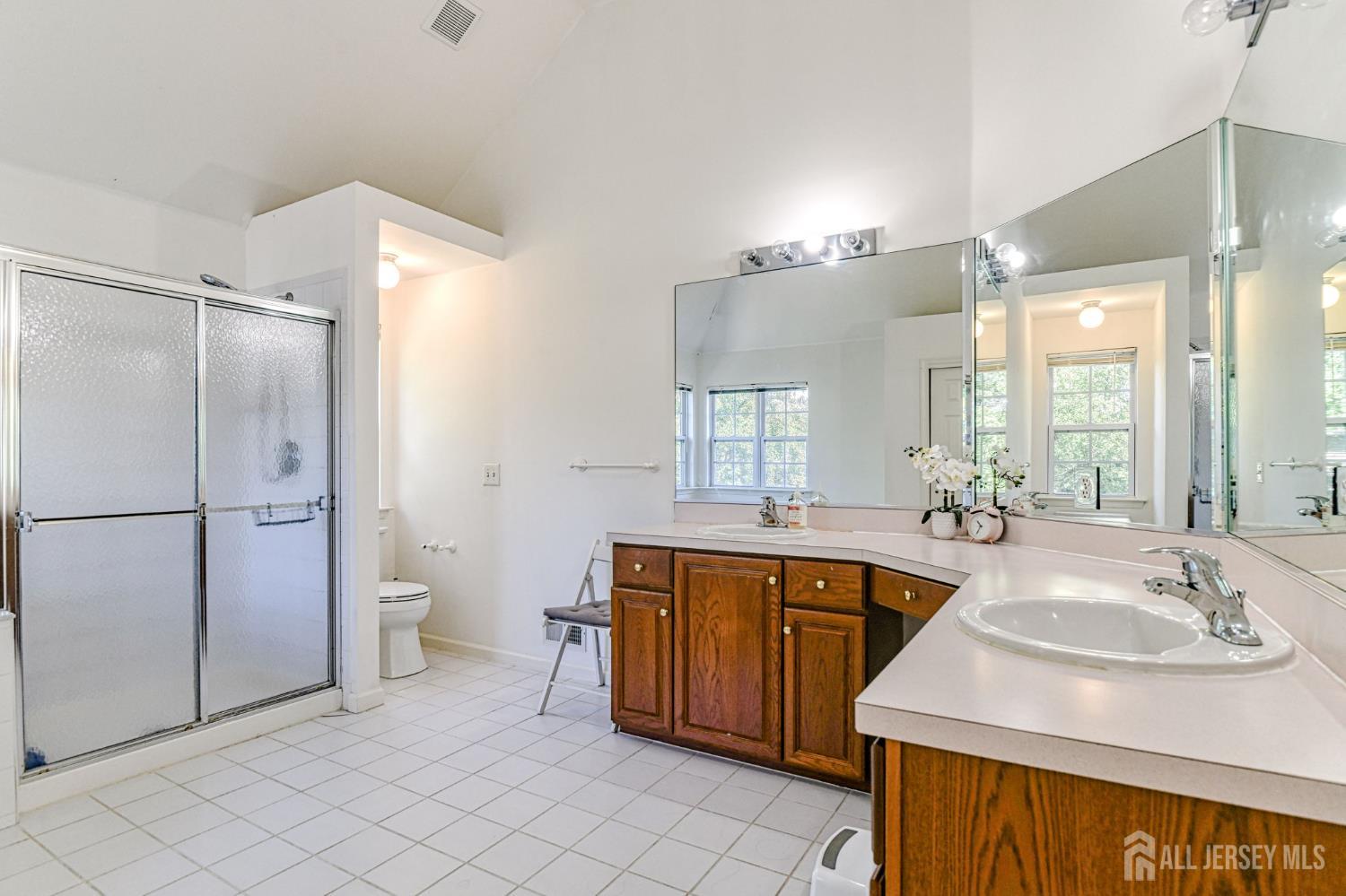 East Brunswick, New Jersey, 08816, United States, 4 Bedrooms Bedrooms, ,3 BathroomsBathrooms,Residential,Active,1877769