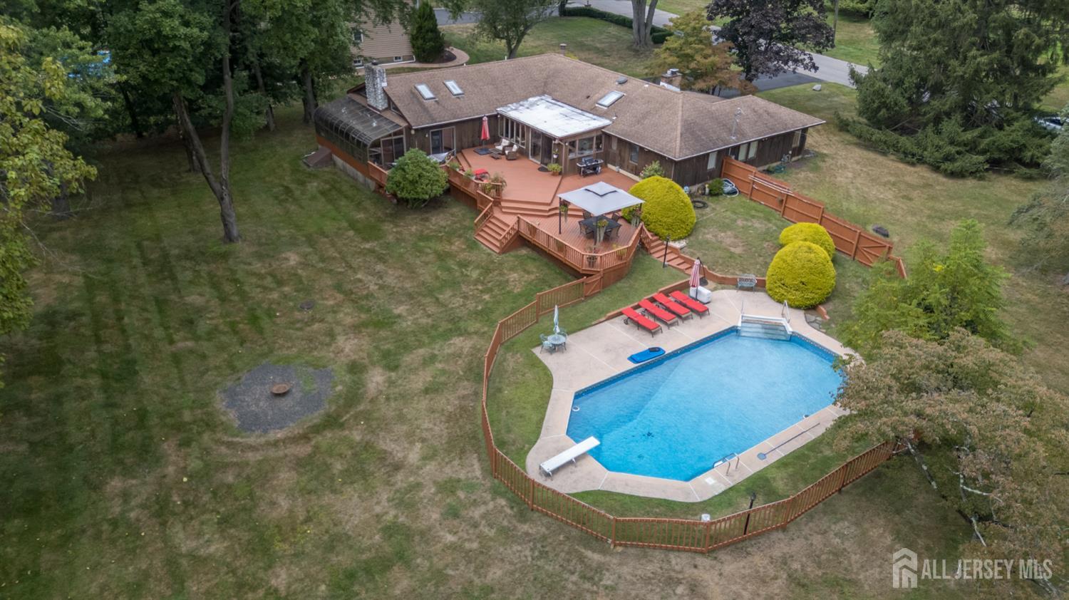 Holmdel, New Jersey, 07733, United States, 4 Bedrooms Bedrooms, ,3 BathroomsBathrooms,Residential,Active,1962178