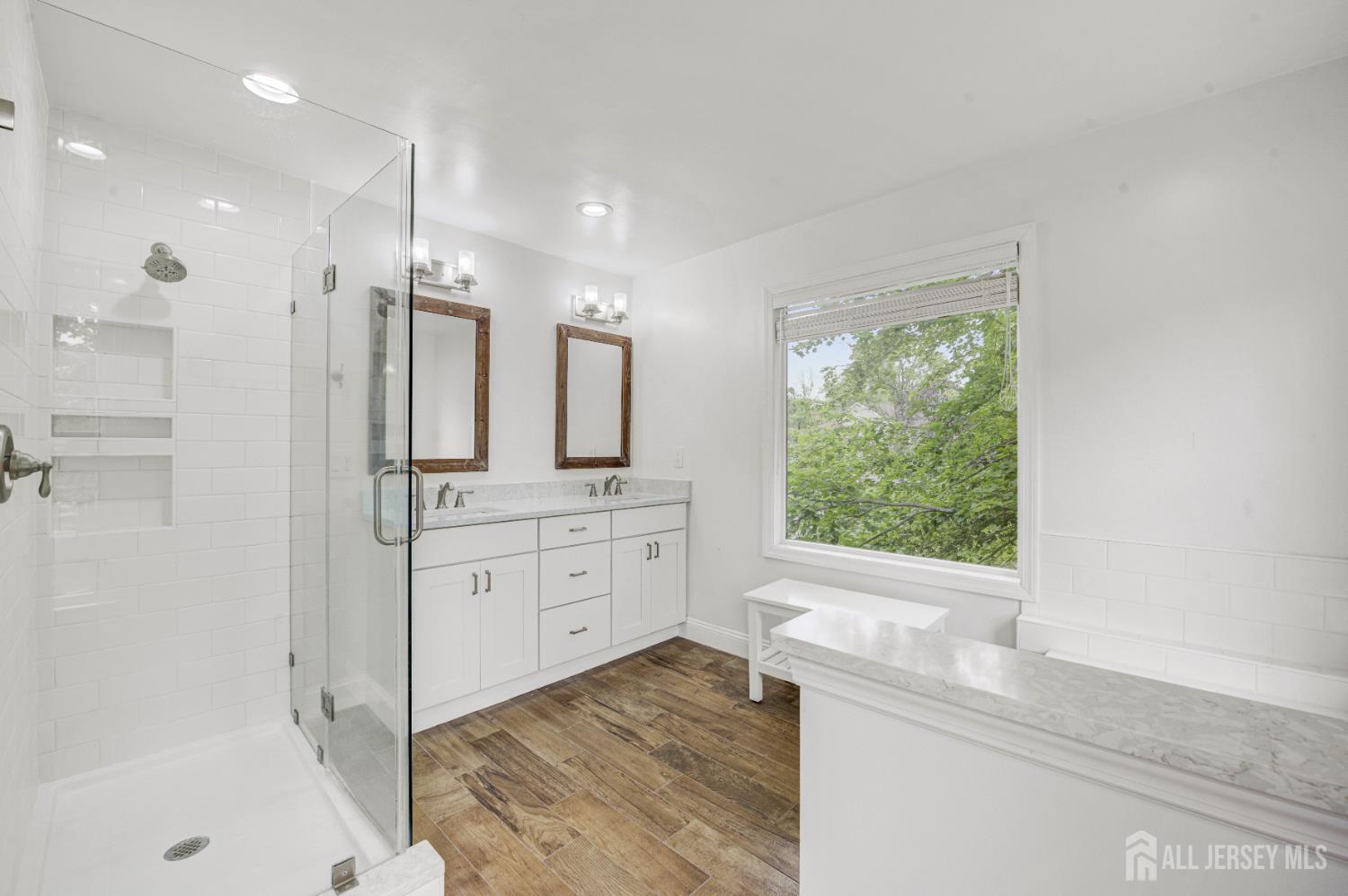 Plainsboro, New Jersey, 08536, United States, 5 Bedrooms Bedrooms, ,3 BathroomsBathrooms,Residential,Contingent,1993625