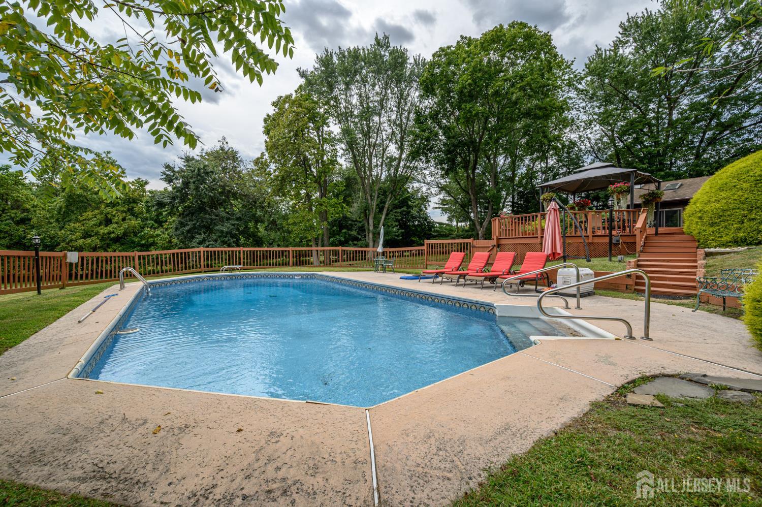 Holmdel, New Jersey, 07733, United States, 4 Bedrooms Bedrooms, ,3 BathroomsBathrooms,Residential,Active,1962178