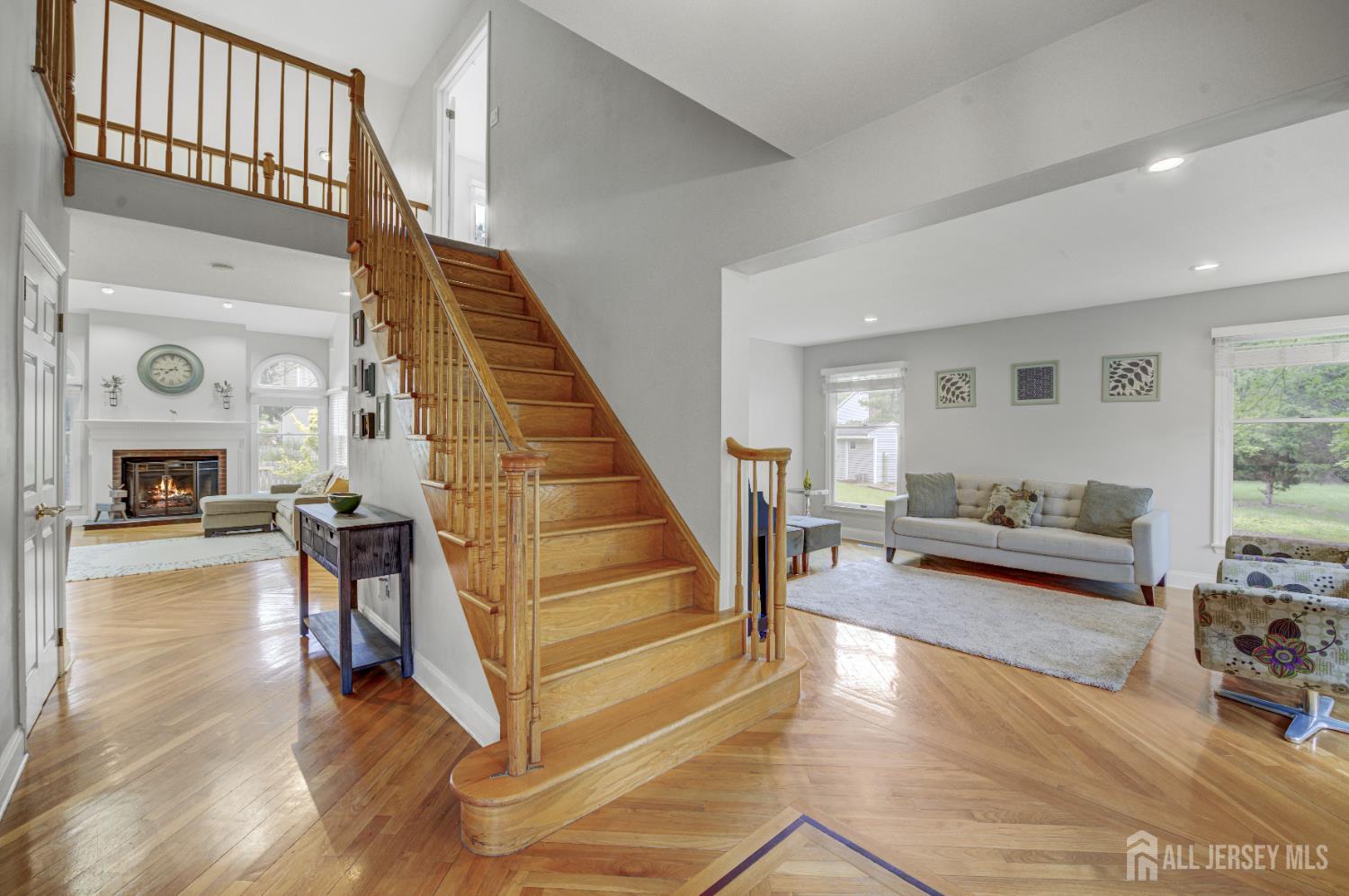 Plainsboro, New Jersey, 08536, United States, 5 Bedrooms Bedrooms, ,3 BathroomsBathrooms,Residential,Contingent,1993625