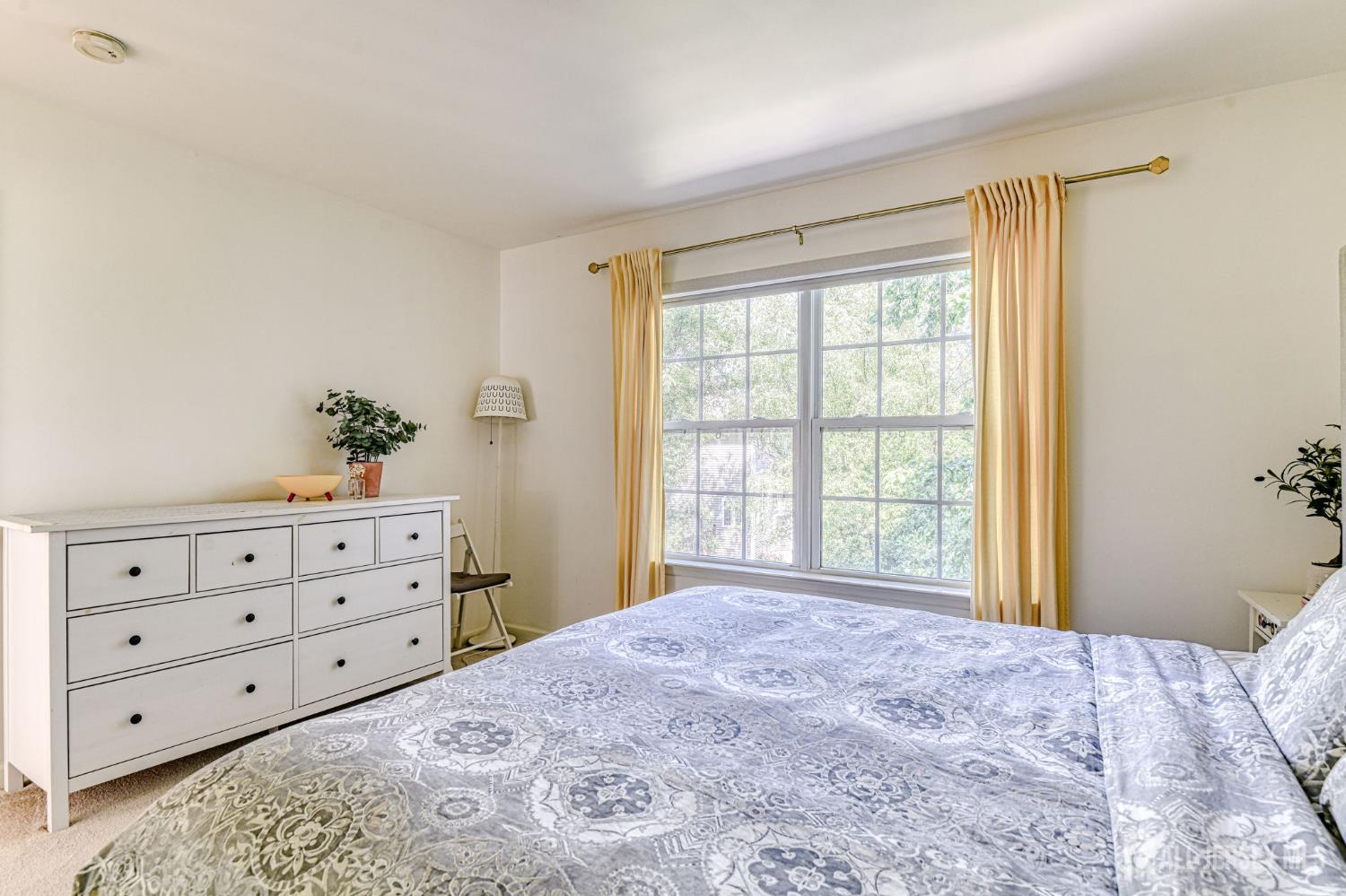East Brunswick, New Jersey, 08816, United States, 4 Bedrooms Bedrooms, ,3 BathroomsBathrooms,Residential,Active,1877769