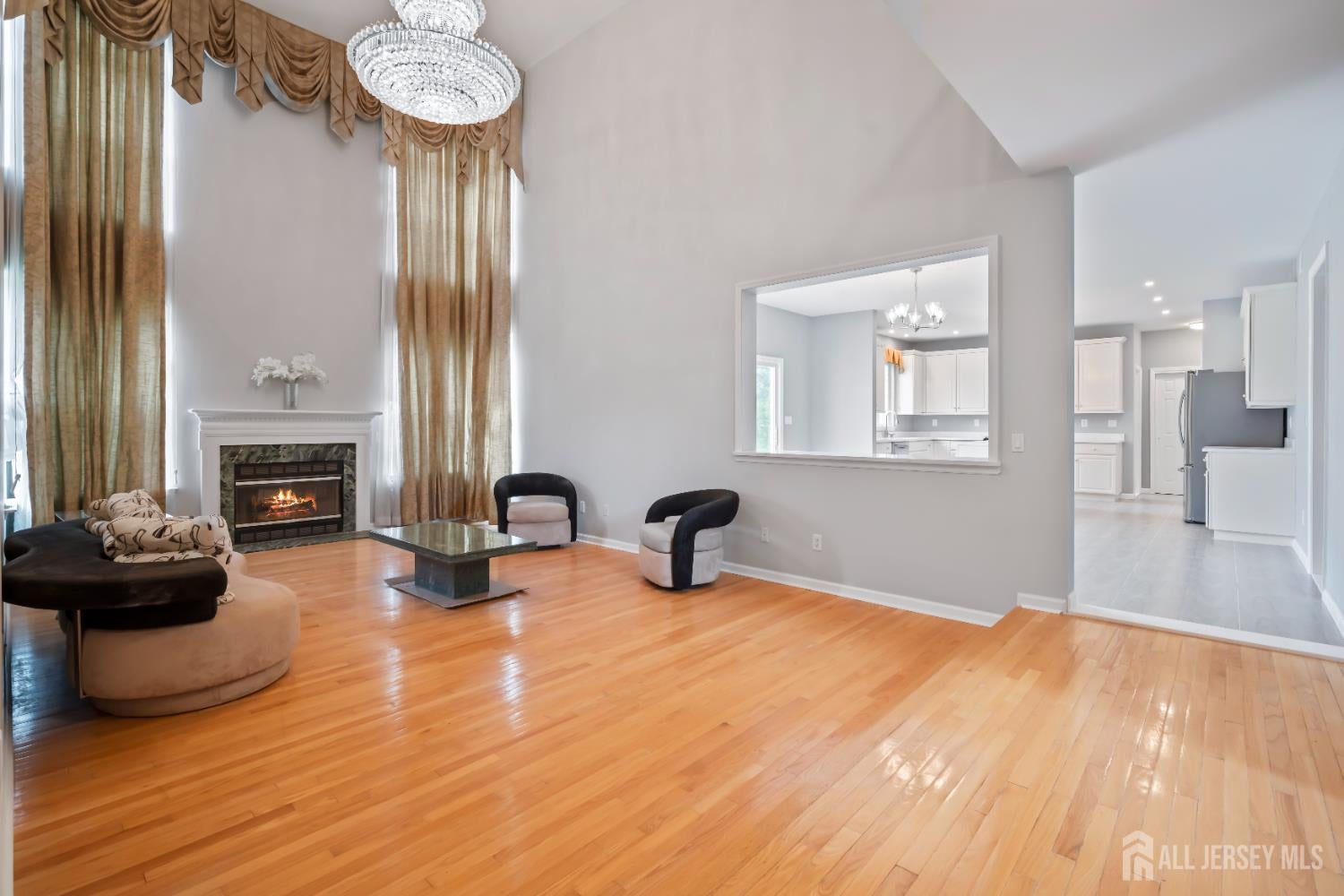 East Brunswick, New Jersey, 08816, United States, 5 Bedrooms Bedrooms, ,3 BathroomsBathrooms,Residential,Active,1953373