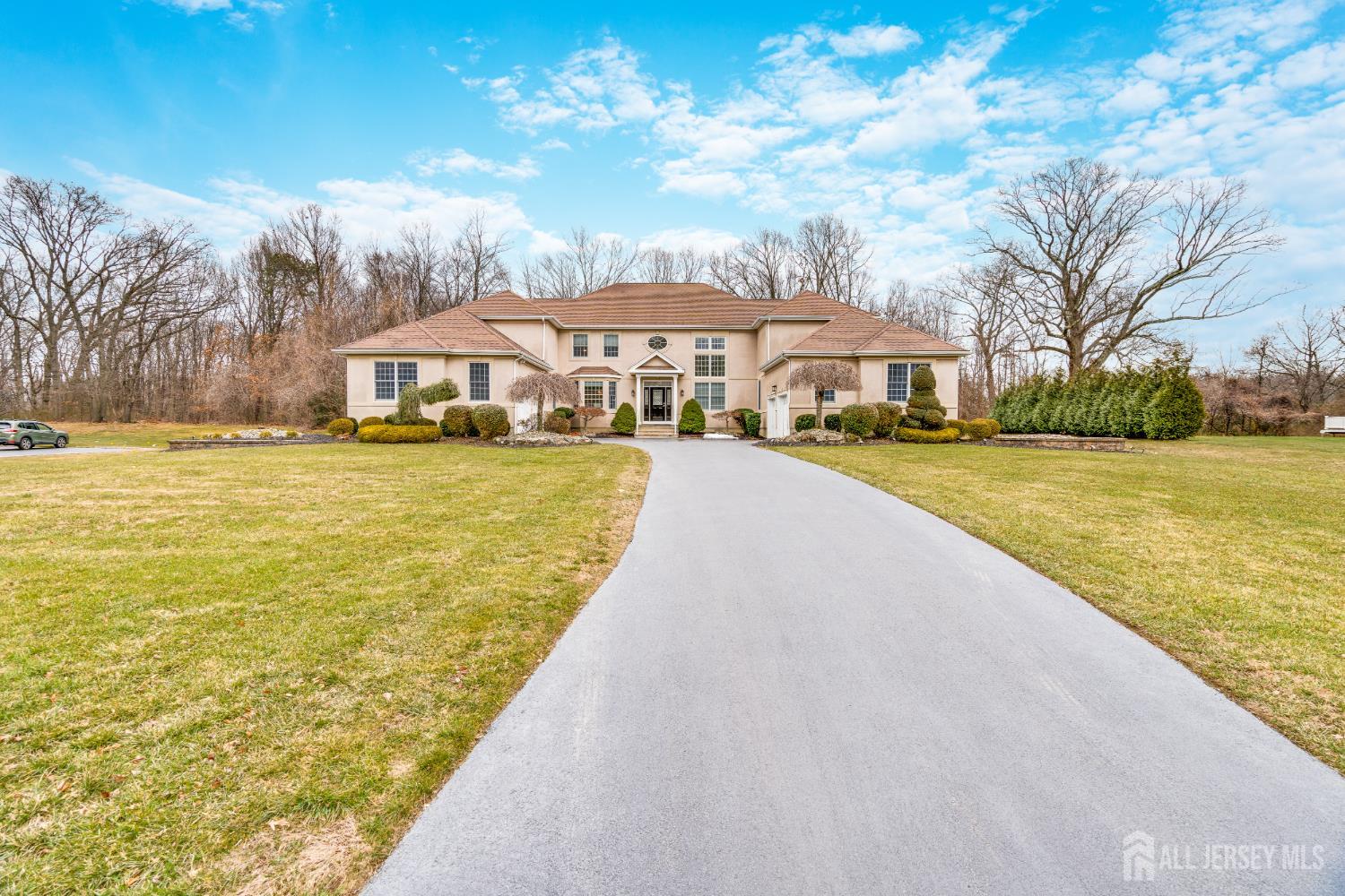 South Brunswick, New Jersey, 08816, United States, 5 Bedrooms Bedrooms, ,5 BathroomsBathrooms,Residential,Active,2009140