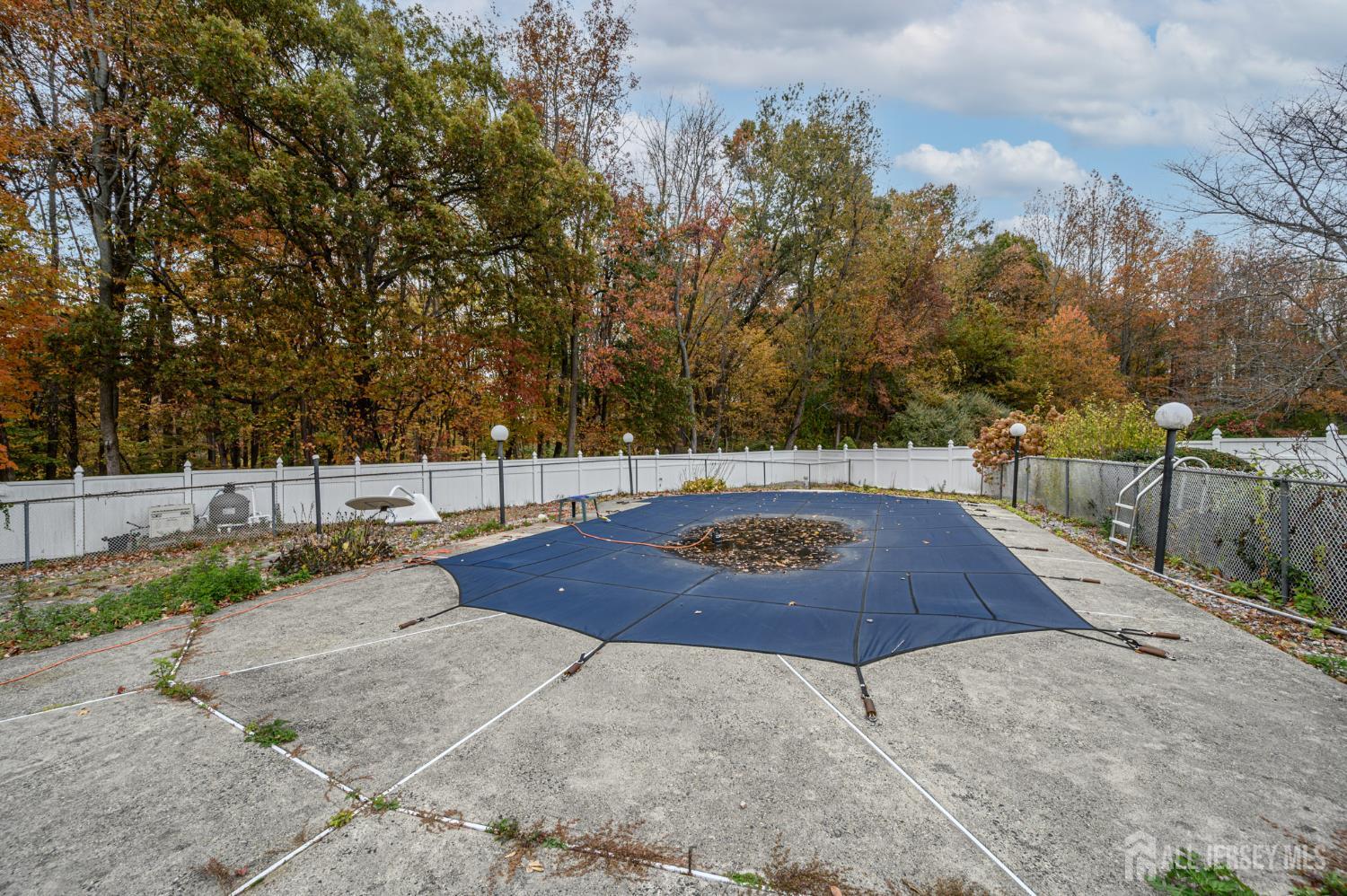 South Brunswick, New Jersey, 08852, United States, 5 Bedrooms Bedrooms, ,6 BathroomsBathrooms,Residential,Active,1987203