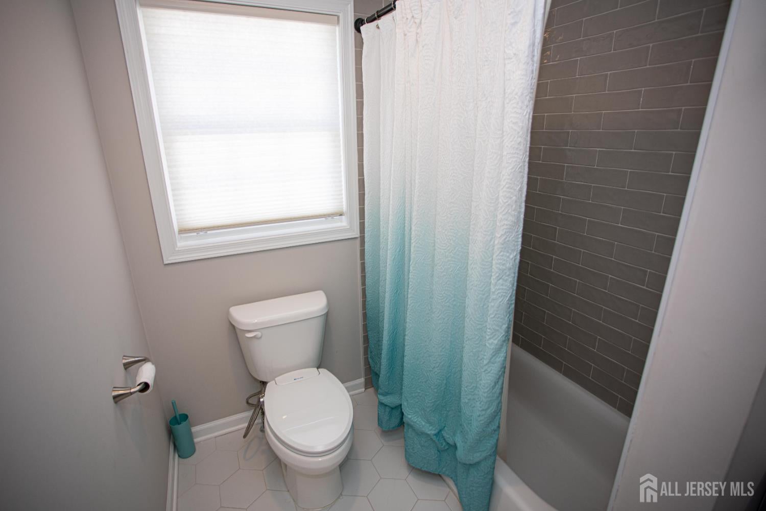 East Brunswick, New Jersey, 08816, United States, 5 Bedrooms Bedrooms, ,4 BathroomsBathrooms,Residential,Active,1899930
