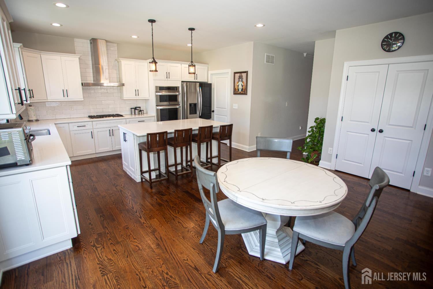East Brunswick, New Jersey, 08816, United States, 5 Bedrooms Bedrooms, ,4 BathroomsBathrooms,Residential,Active,1899930
