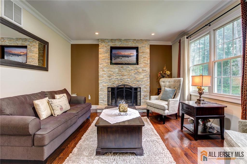 East Brunswick, New Jersey, 08816, United States, 5 Bedrooms Bedrooms, ,4 BathroomsBathrooms,Residential,Active,1953999