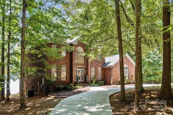 800 LAKEVIEW SHORES LOOP, MOORESVILLE, NC 28117 - Image 1