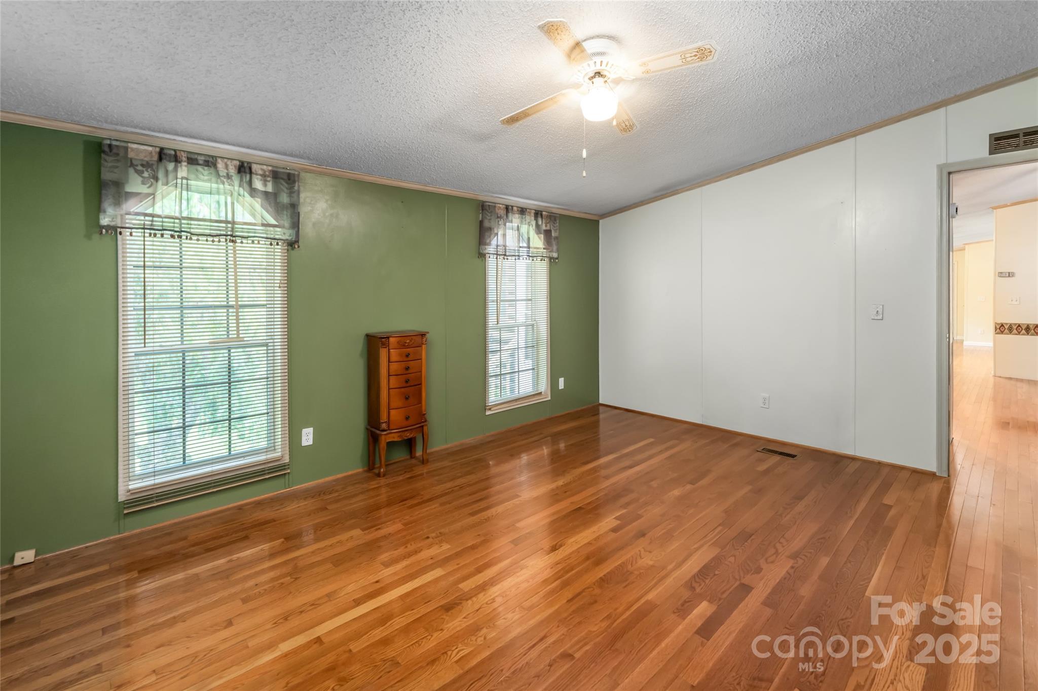 Weaverville, North Carolina, 28787, United States, 3 Bedrooms Bedrooms, ,2 BathroomsBathrooms,Residential,Active,1892411