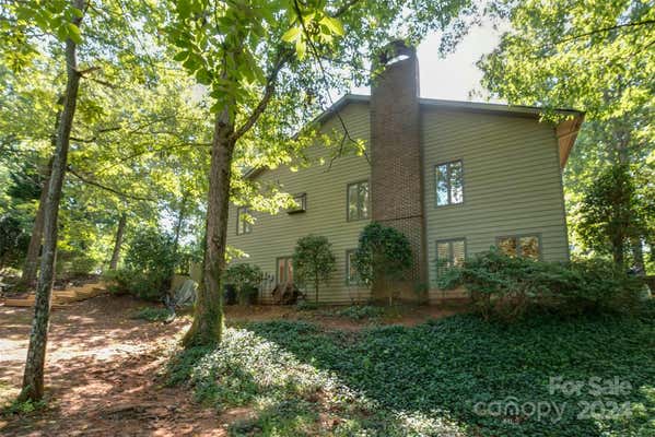 21 HUNTING COUNTRY TRL, TRYON, NC 28782, photo 2 of 35