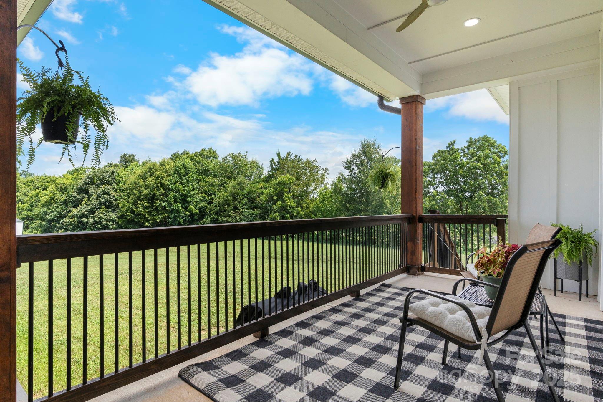 Hickory, North Carolina, 28602, United States, ,4 BathroomsBathrooms,Residential,Active,1894779