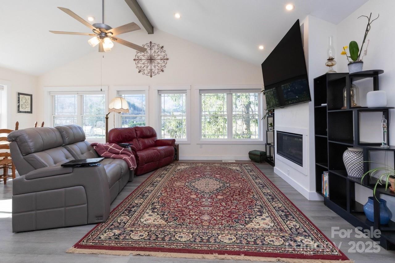 Canton, North Carolina, 28716, United States, 3 Bedrooms Bedrooms, ,4 BathroomsBathrooms,Residential,Active,2007140