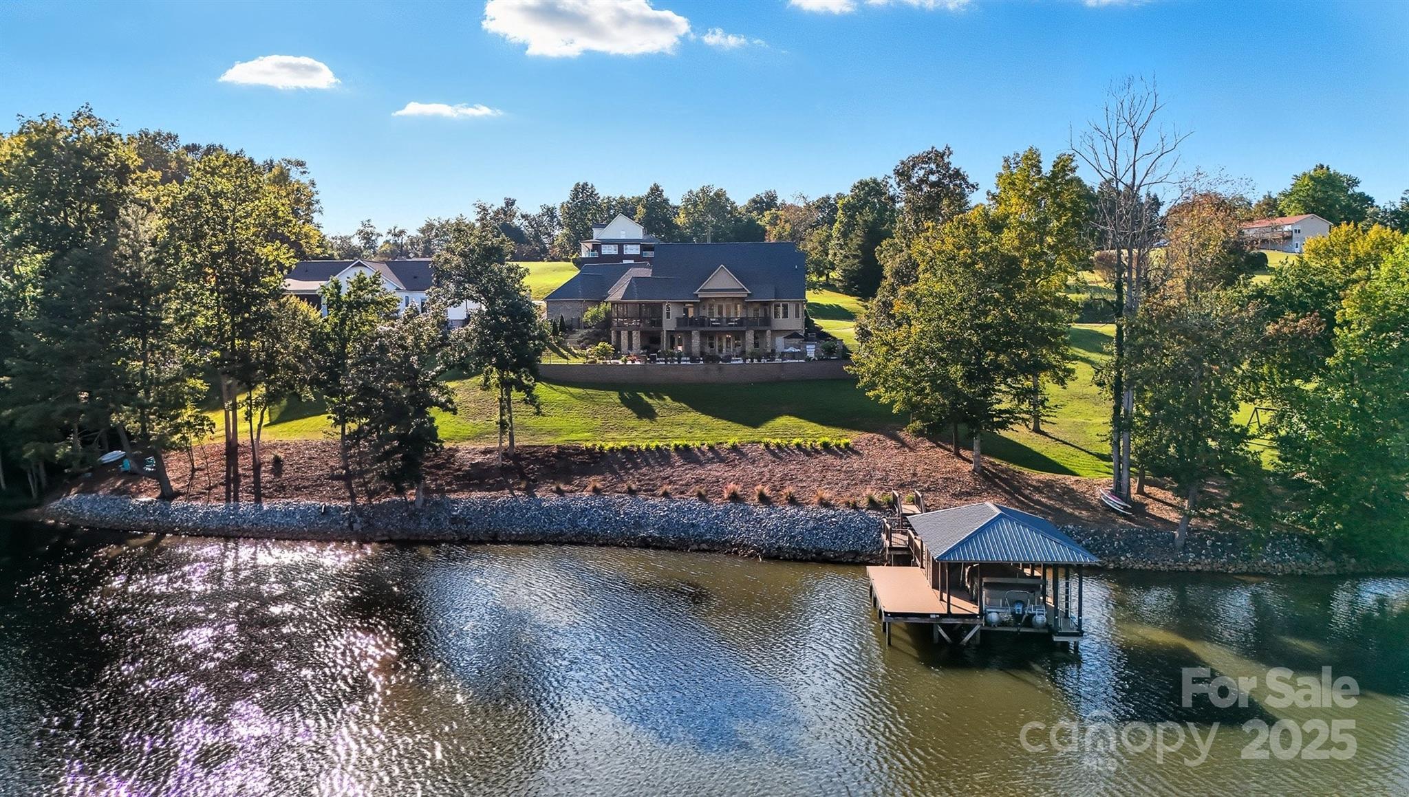 Hickory, North Carolina, 28601, United States, 3 Bedrooms Bedrooms, ,4 BathroomsBathrooms,Residential,Active,1942390