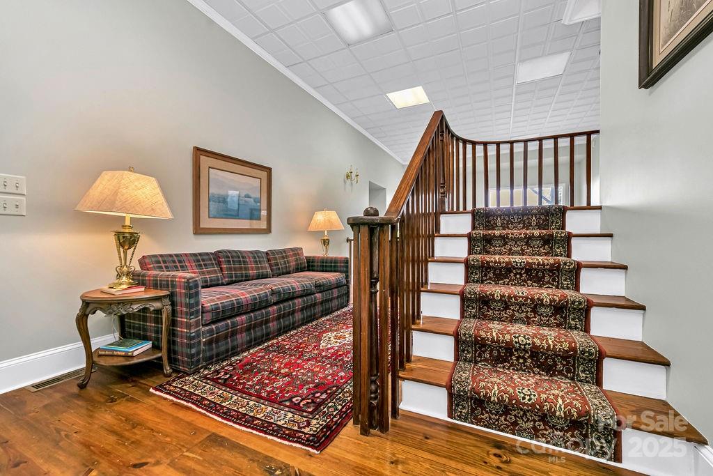 Brevard, North Carolina, 28712, United States, 4 Bedrooms Bedrooms, ,5 BathroomsBathrooms,Residential,Active,1997889