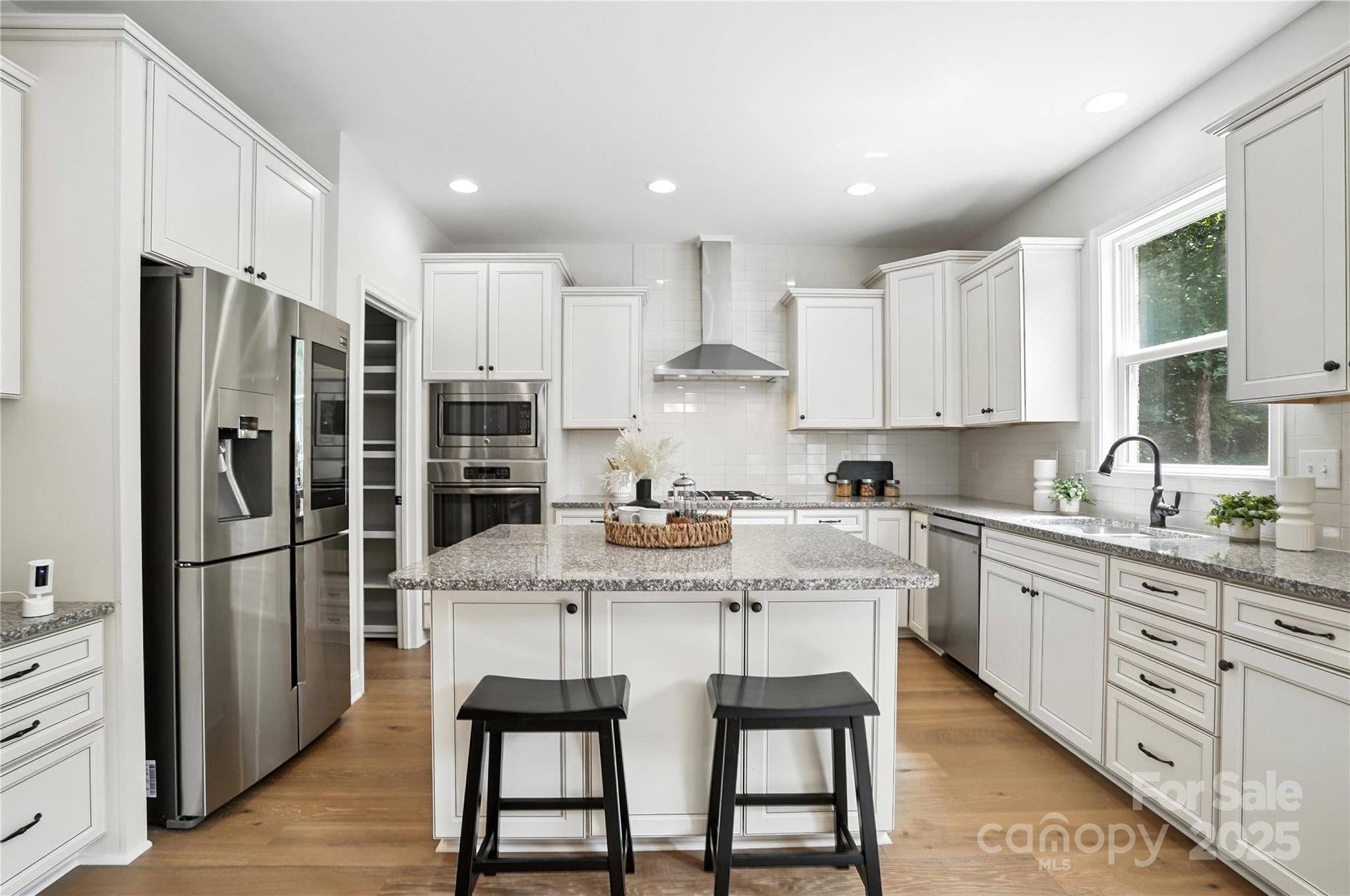 Huntersville, North Carolina, 28078, United States, 4 Bedrooms Bedrooms, ,4 BathroomsBathrooms,Residential,Active,1914595
