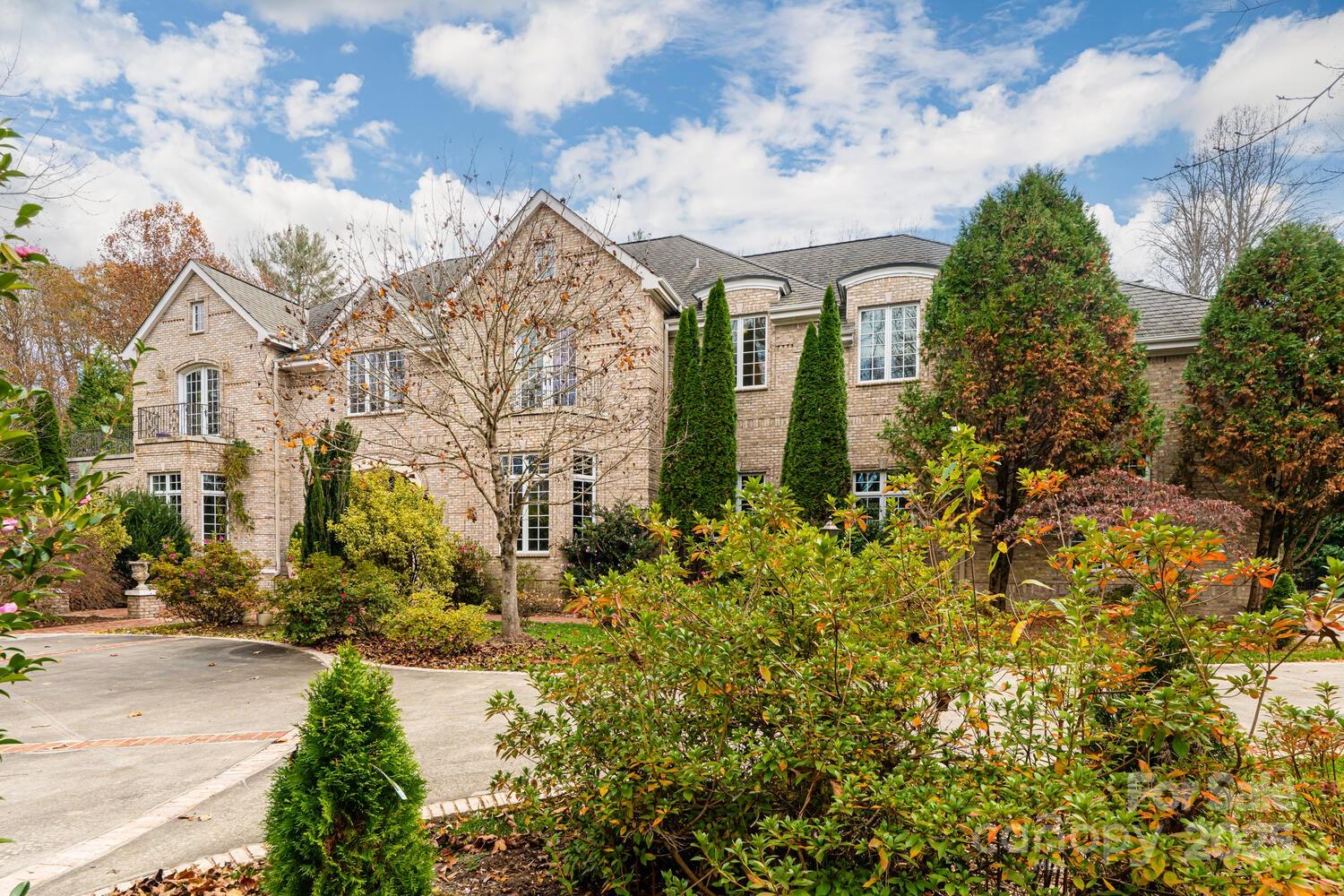 Fletcher, North Carolina, 28732, United States, 4 Bedrooms Bedrooms, ,7 BathroomsBathrooms,Residential,Active,1997887