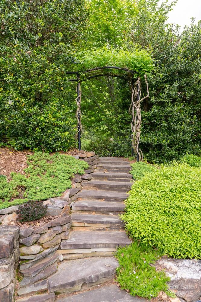 Arden, North Carolina, 28704, United States, 3 Bedrooms Bedrooms, ,3 BathroomsBathrooms,Residential,Active,1953399