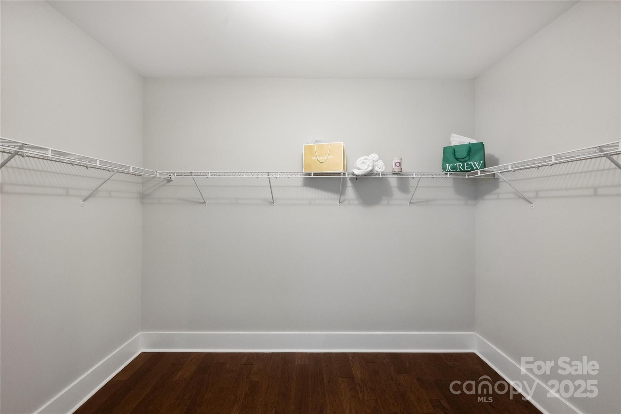 Charlotte, North Carolina, 28205, United States, 4 Bedrooms Bedrooms, ,4 BathroomsBathrooms,Residential,Active,1934773