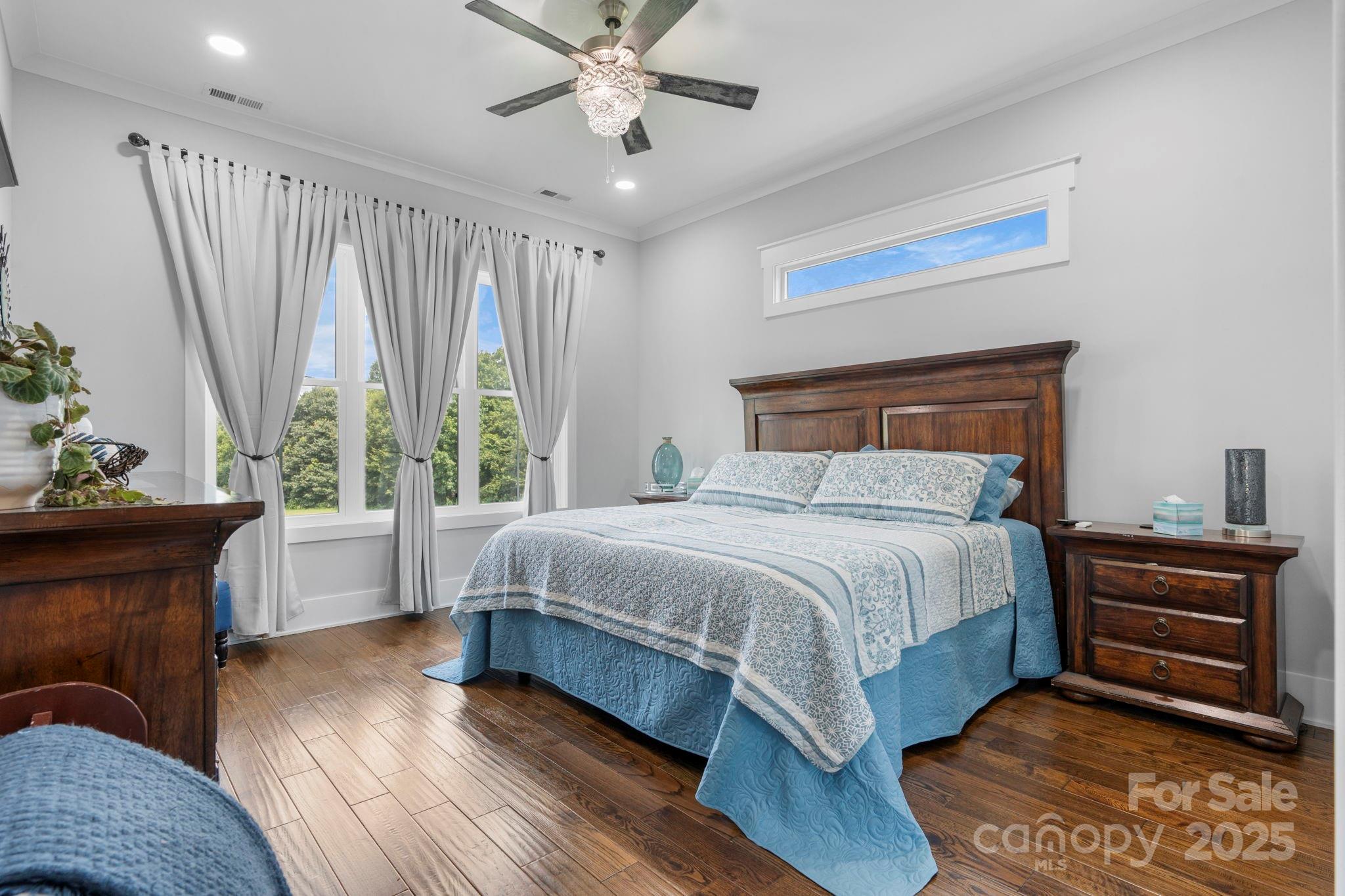 Hickory, North Carolina, 28602, United States, ,4 BathroomsBathrooms,Residential,Active,1894779