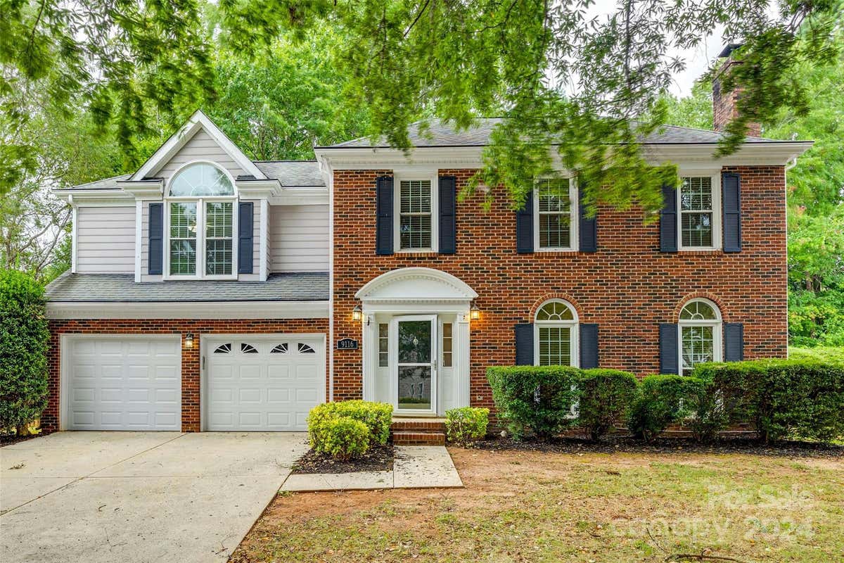 9116 OLD BARNETTE PL, HUNTERSVILLE, NC 28078, photo 1 of 39