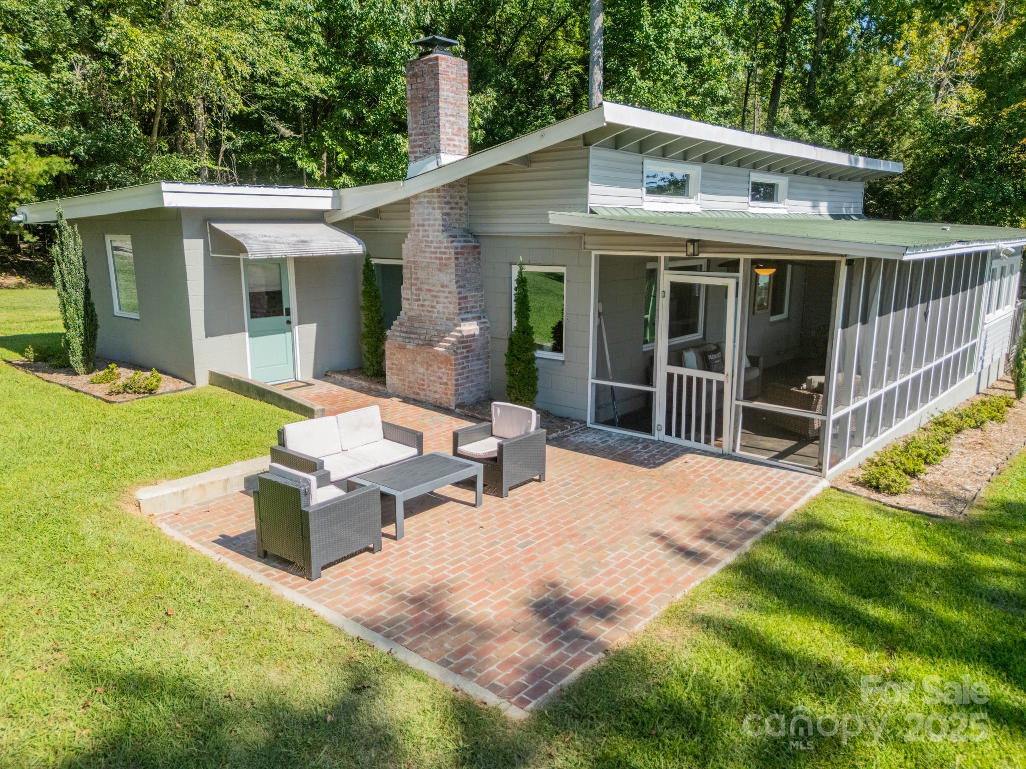 Clover, South Carolina, 29710, United States, 2 Bedrooms Bedrooms, ,2 BathroomsBathrooms,Residential,Active,1929445