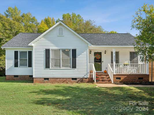 2366 OXFORD CIR, LANCASTER, SC 29720 - Image 1