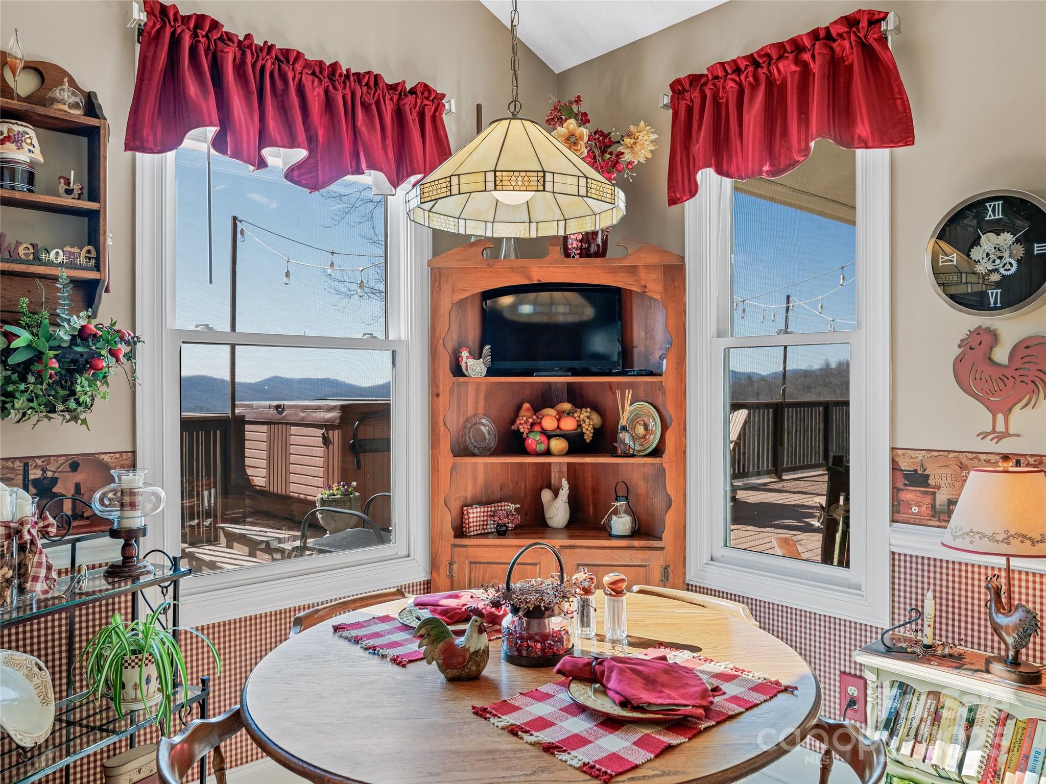 Zirconia, North Carolina, 28790, United States, 3 Bedrooms Bedrooms, ,3 BathroomsBathrooms,Residential,Active,1756946