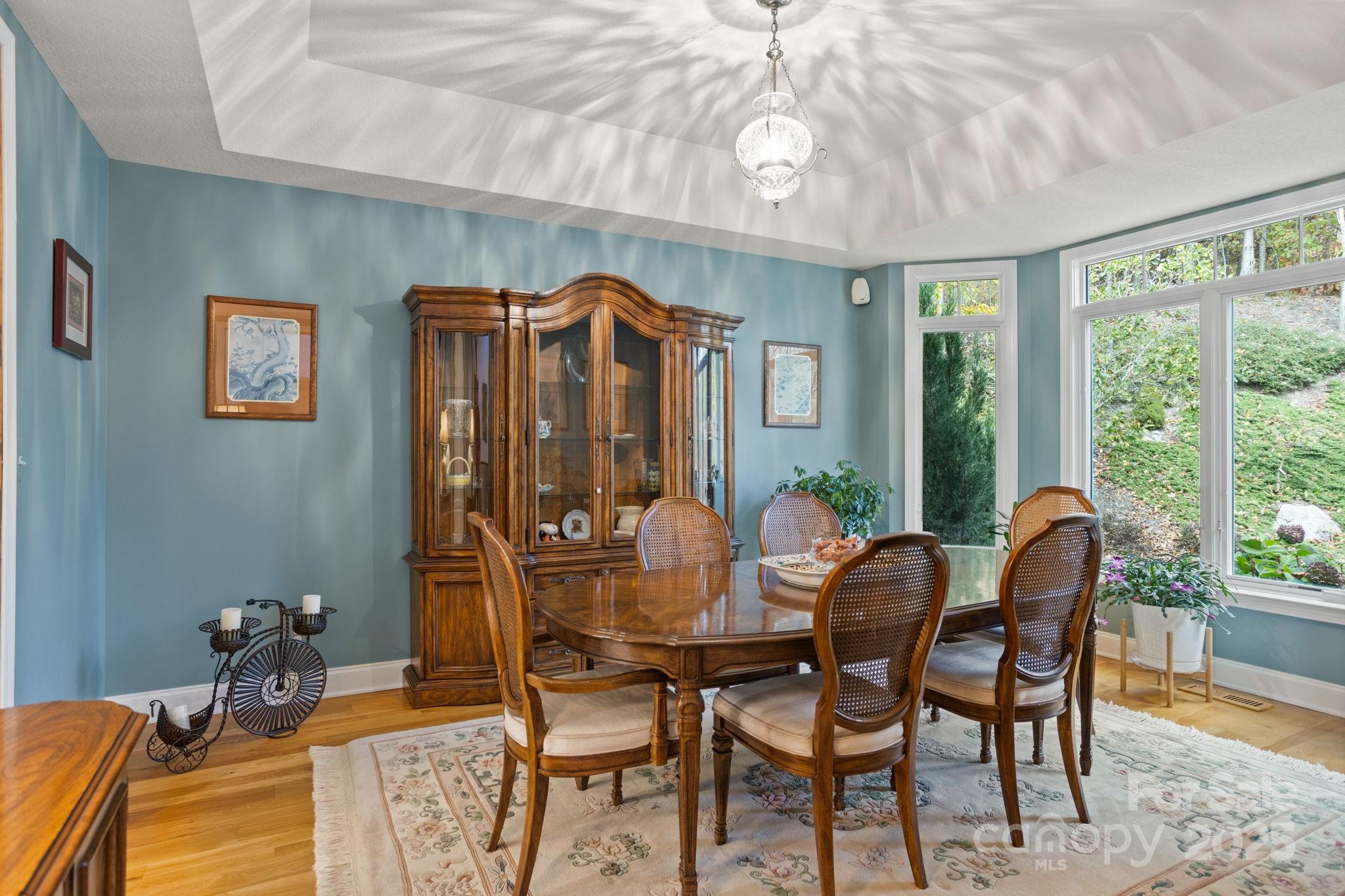 Hendersonville, North Carolina, 28739, United States, 3 Bedrooms Bedrooms, ,4 BathroomsBathrooms,Residential,Active,1973289