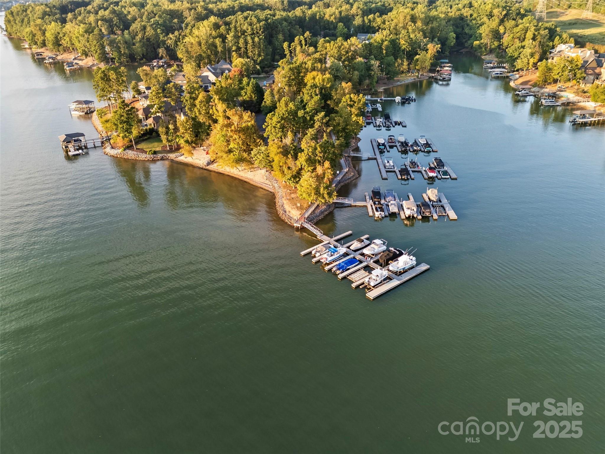 Belmont, North Carolina, 28012, United States, 5 Bedrooms Bedrooms, ,5 BathroomsBathrooms,Residential,Active,1953385