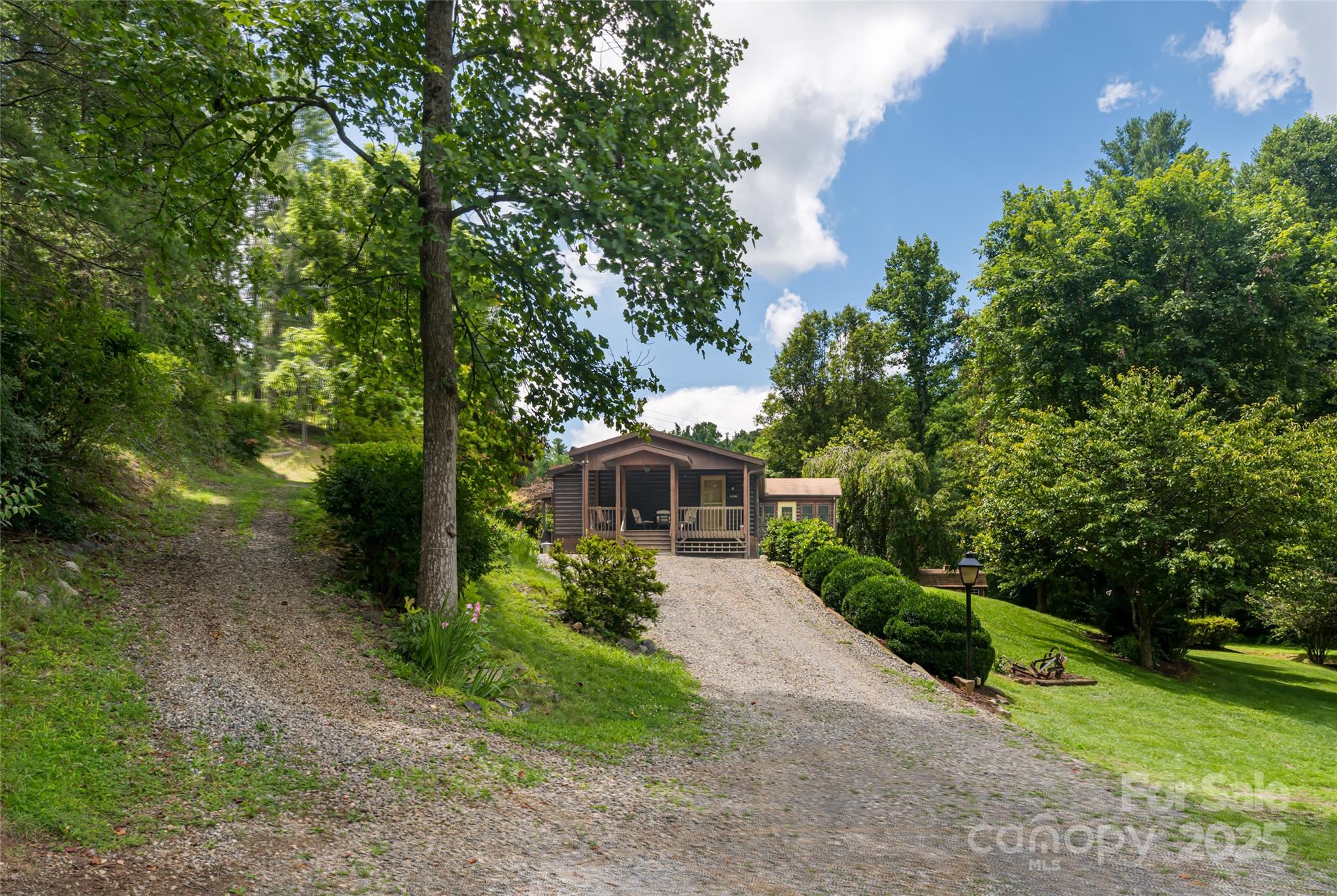 Weaverville, North Carolina, 28787, United States, 3 Bedrooms Bedrooms, ,2 BathroomsBathrooms,Residential,Active,1892411