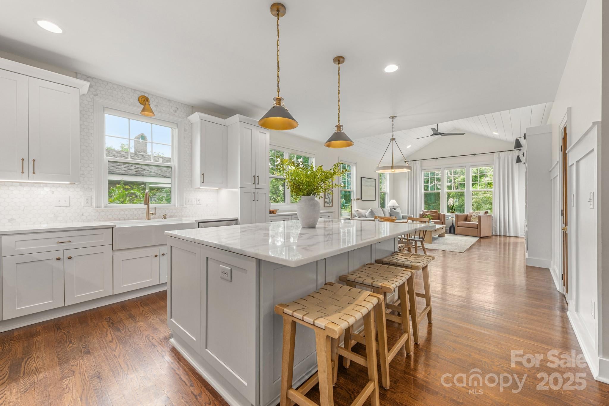Belmont, North Carolina, 28012, United States, 4 Bedrooms Bedrooms, ,4 BathroomsBathrooms,Residential,Active,1927670