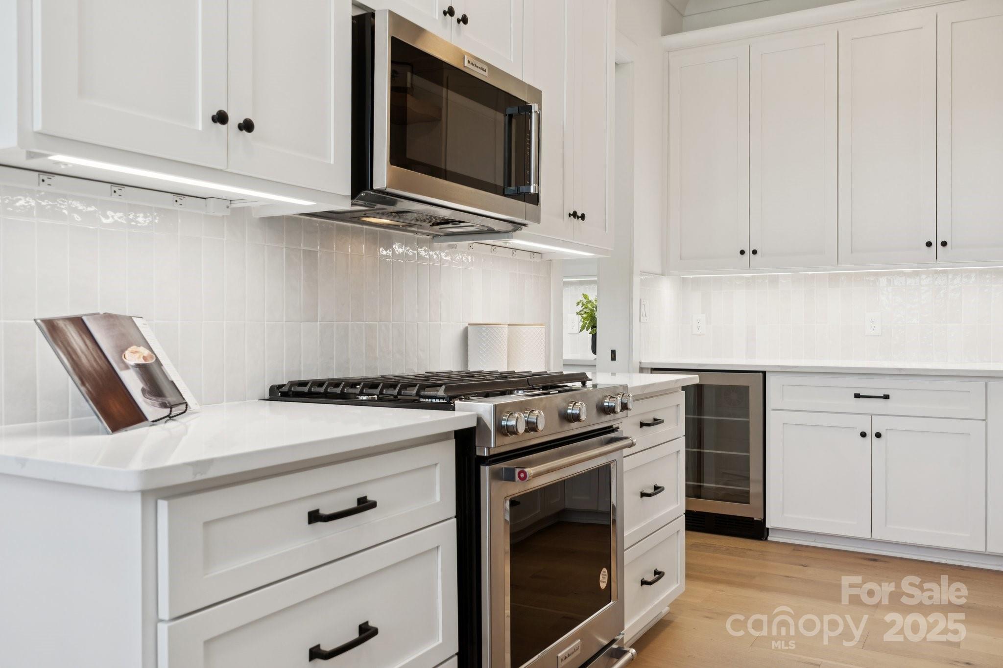 Charlotte, North Carolina, 28278, United States, ,6 BathroomsBathrooms,Residential,Active,1769360