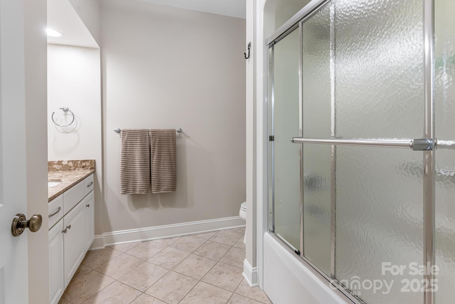 Arden, North Carolina, 28704, United States, 3 Bedrooms Bedrooms, ,3 BathroomsBathrooms,Residential,Active,1953399