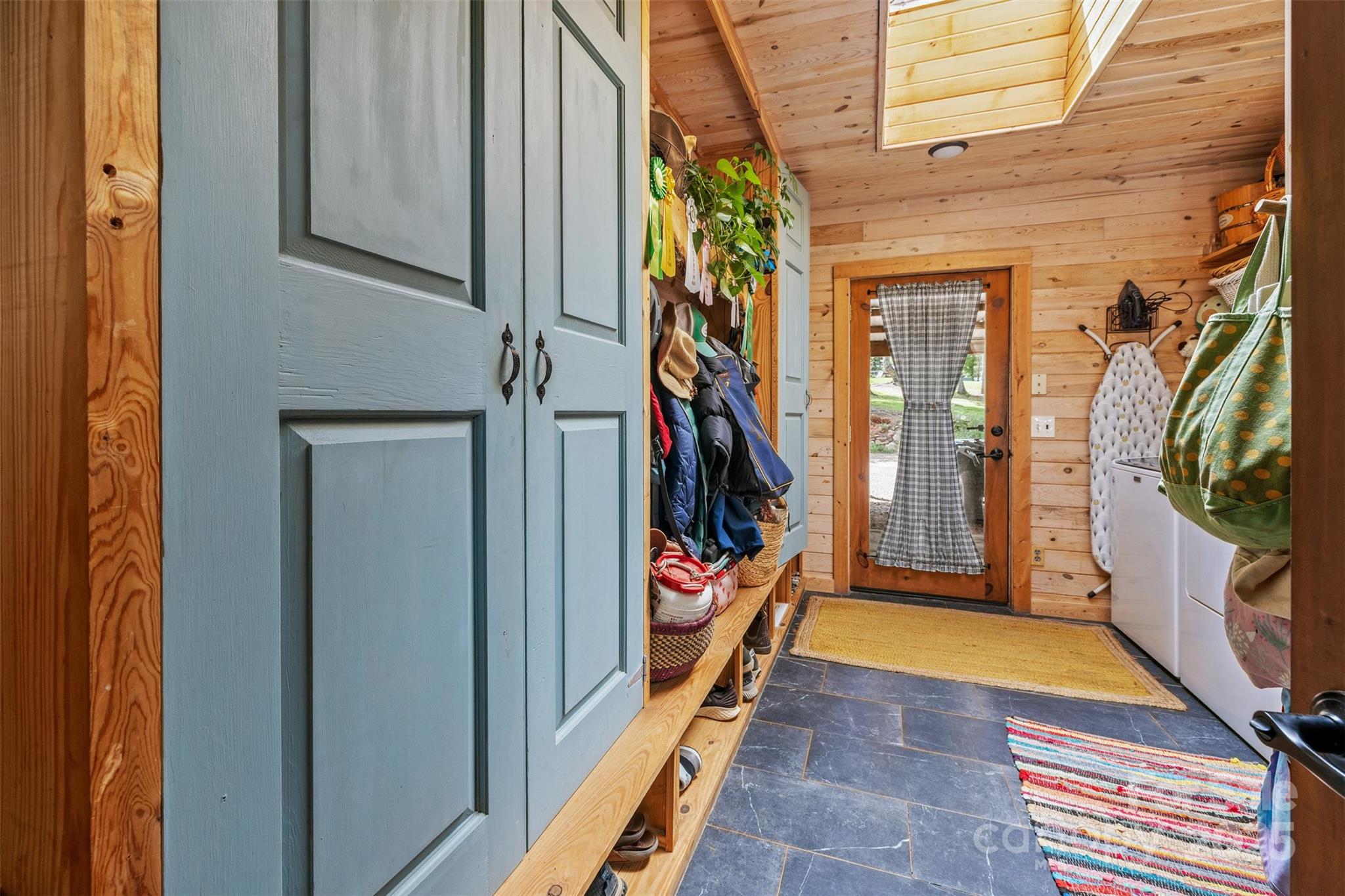 Mill Spring, North Carolina, 28756, United States, 2 Bedrooms Bedrooms, ,3 BathroomsBathrooms,Residential,Active,1945864