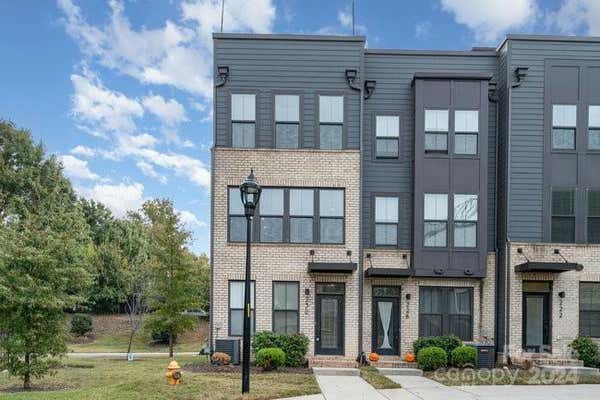 230 MUSIC HALL WAY, CHARLOTTE, NC 28203 - Image 1