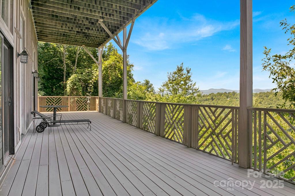 Brevard, North Carolina, 28712, United States, 4 Bedrooms Bedrooms, ,5 BathroomsBathrooms,Residential,Active,1997889