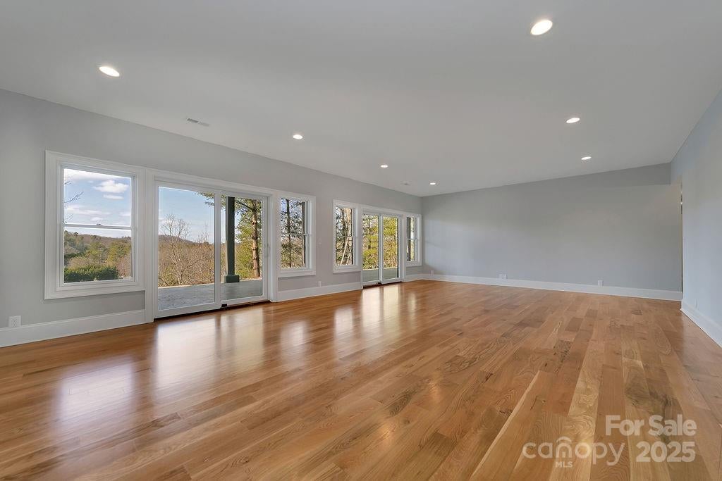 Brevard, North Carolina, 28712, United States, 4 Bedrooms Bedrooms, ,3 BathroomsBathrooms,Residential,Active,1997608