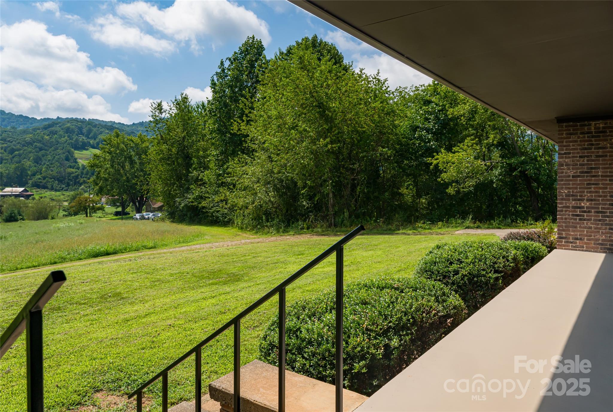 Leicester, North Carolina, 28748, United States, 4 Bedrooms Bedrooms, ,3 BathroomsBathrooms,Residential,Active,1927647