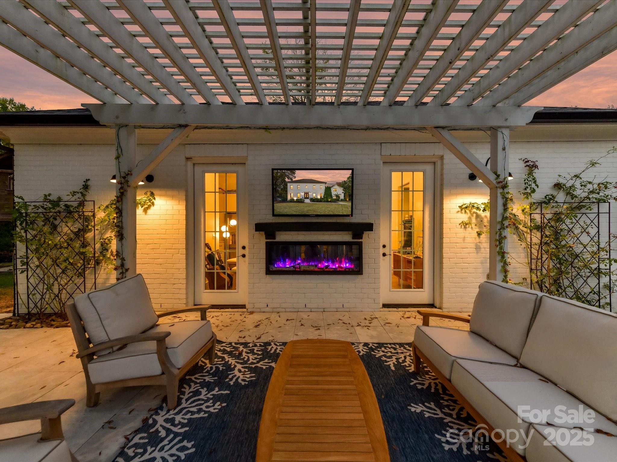 Charlotte, North Carolina, 28277, United States, 6 Bedrooms Bedrooms, ,5 BathroomsBathrooms,Residential,Active,1992626