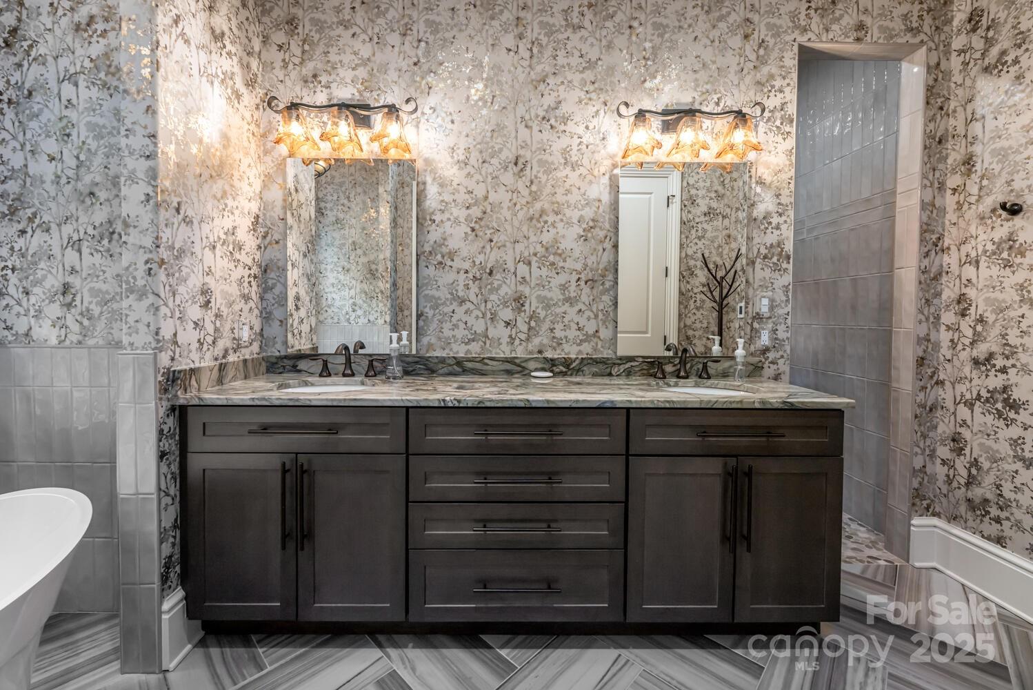 Flat Rock, North Carolina, 28731, United States, 3 Bedrooms Bedrooms, ,4 BathroomsBathrooms,Residential,Active,1965787