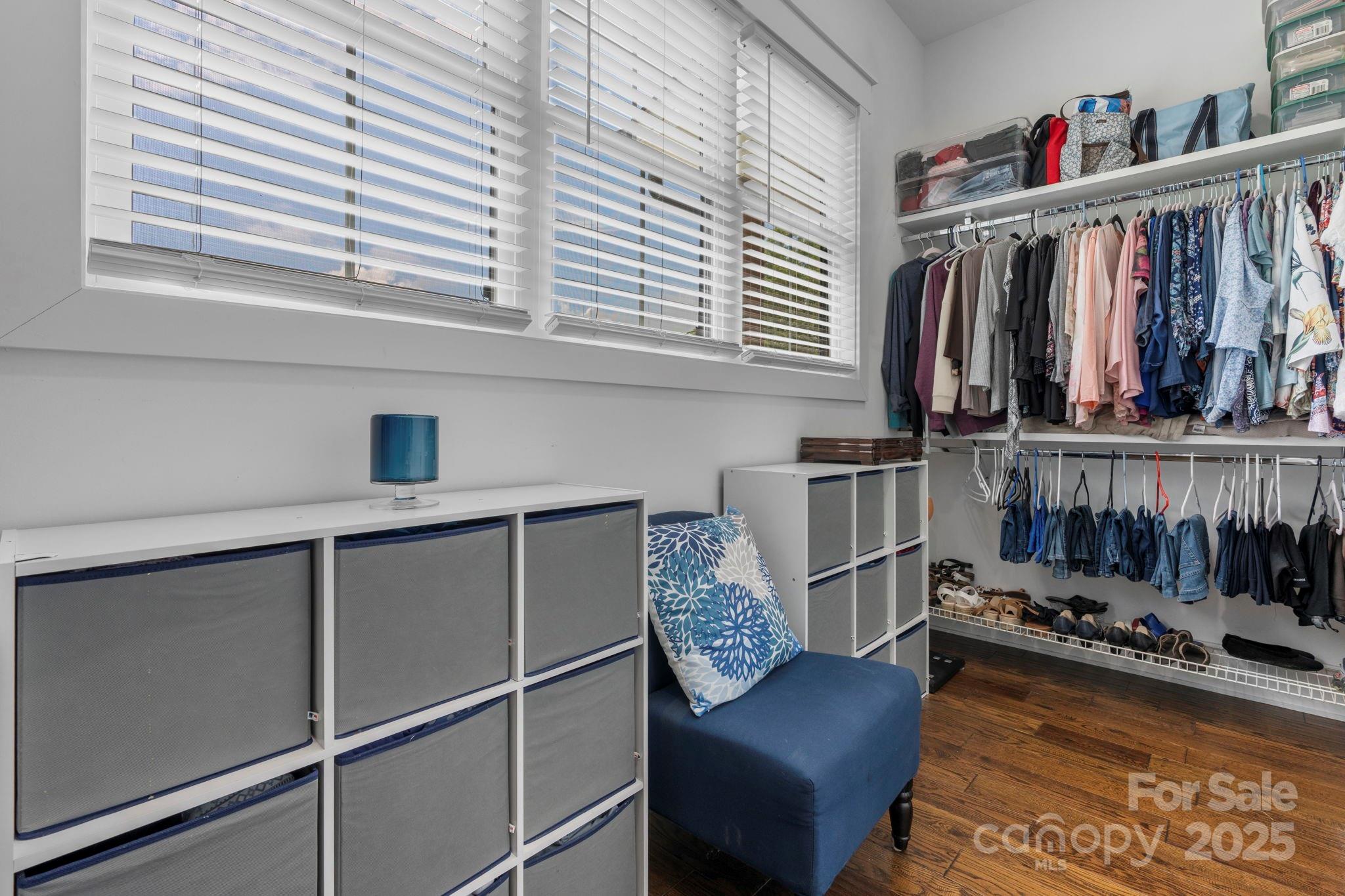 Hickory, North Carolina, 28602, United States, ,4 BathroomsBathrooms,Residential,Active,1894779