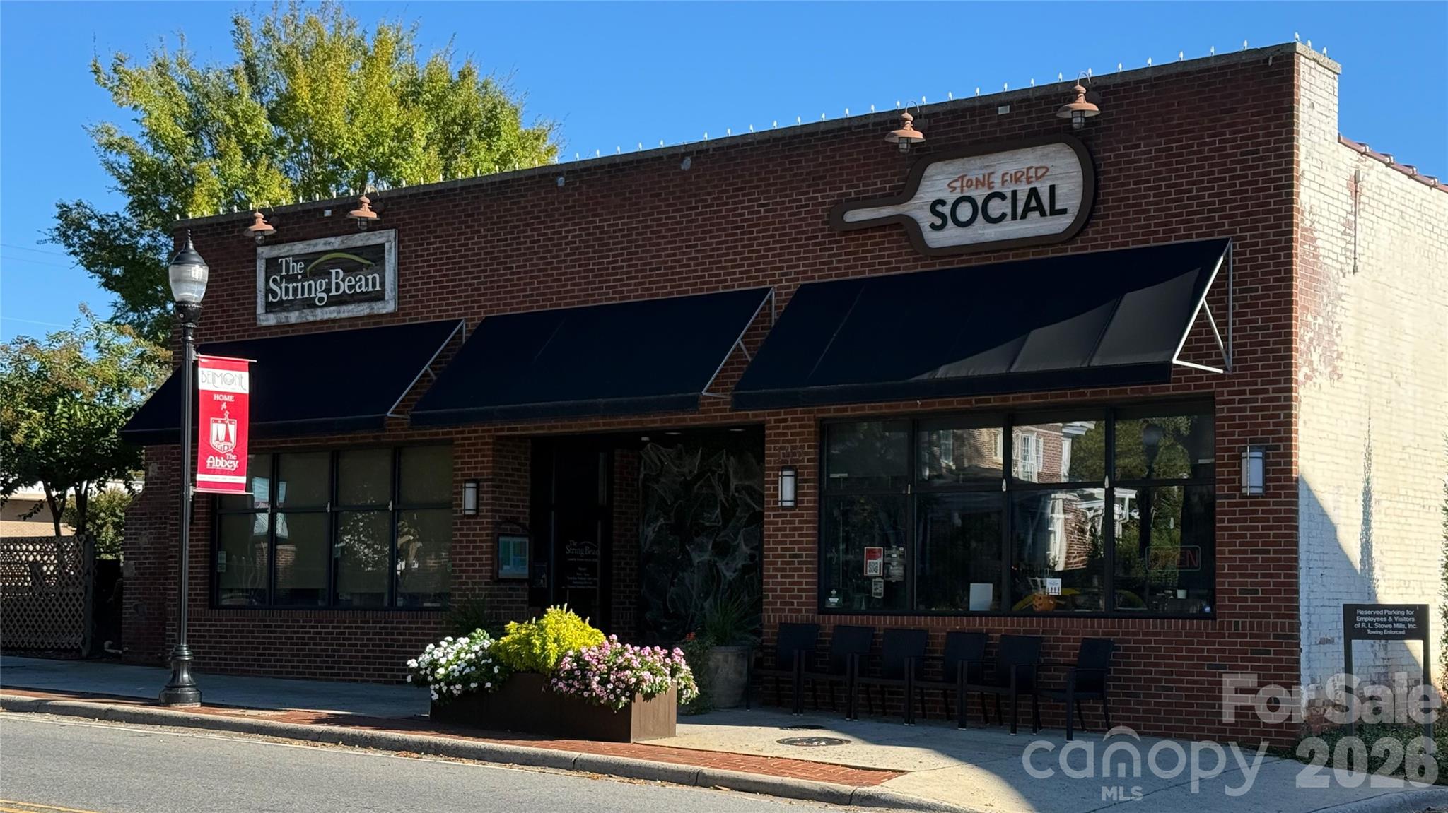 Belmont, North Carolina, 28012, United States, 5 Bedrooms Bedrooms, ,4 BathroomsBathrooms,Residential,Active,2011846