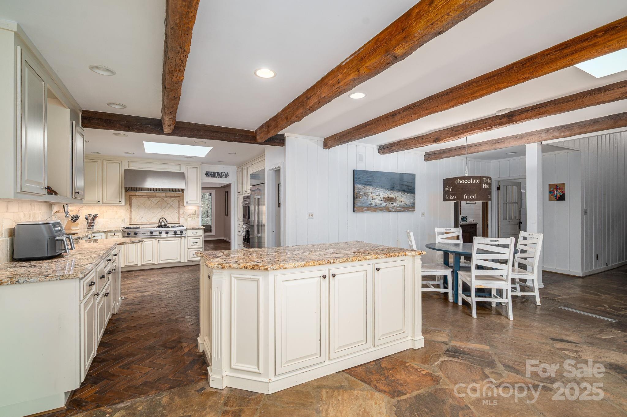 Lincolnton, North Carolina, 28092, United States, 7 Bedrooms Bedrooms, ,8 BathroomsBathrooms,Residential,Active,1936100